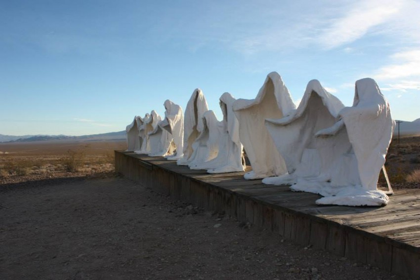 Geisterskulpturen am Rand von Rhyolite